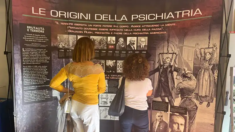 Mostra psichiatria Roma